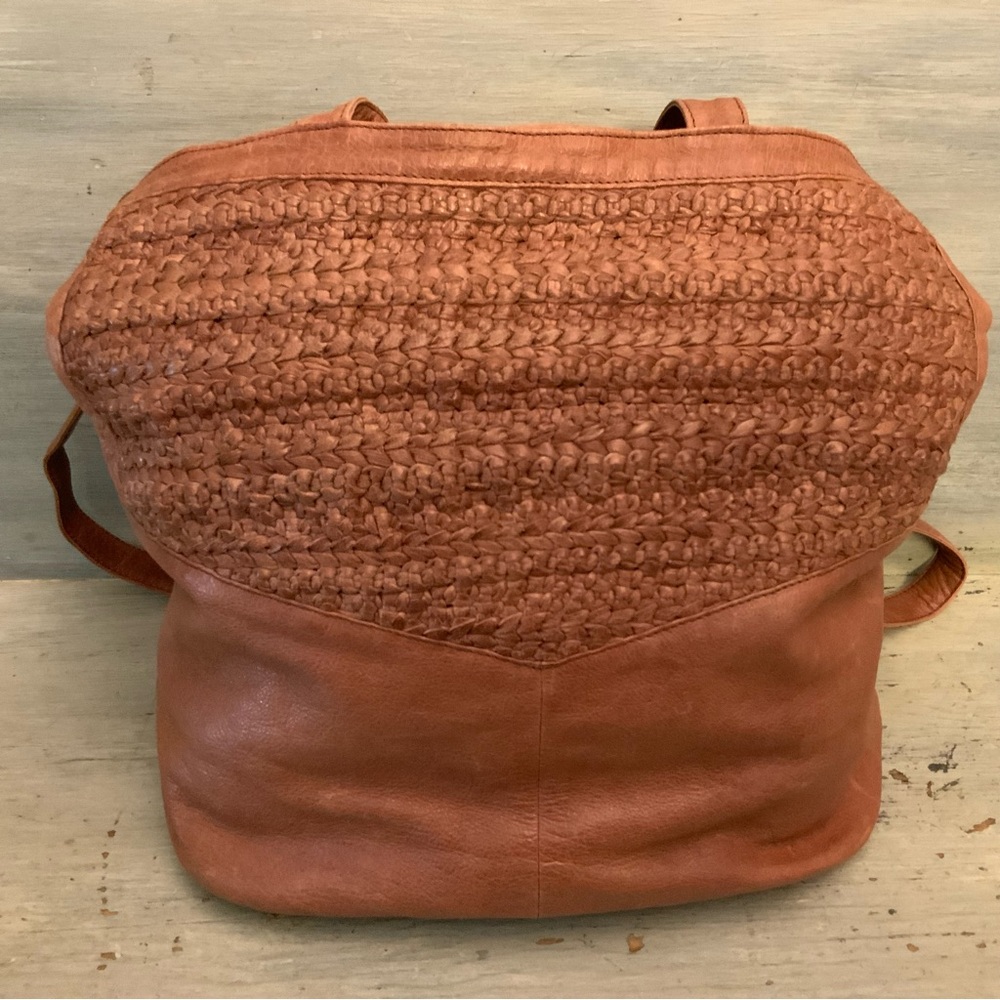 Day & Mood Leather Shoulder handbag Like New - Picture 2 of 10